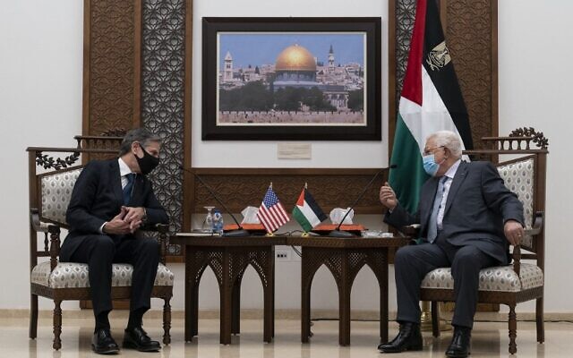 Secretary of State Antony Blinken (L) speaks with Palestinian Authority President Mahmoud Abbas on May 25, 2021, in the West Bank city of Ramallah. (Alex Brandon / POOL / AFP)