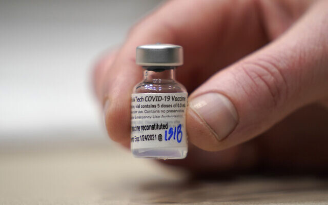 A vial of the Pfizer vaccine for COVID-19 in Seattle, January 24, 2021. (Ted S. Warren/AP)