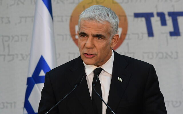 Yesh Atid party Yair Lapid holds a press conference in Tel Aviv, on May 6, 2021. (Avshalom Sassoni/FLASH90)