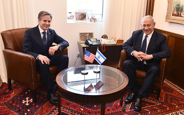 Prime Minister Benjamin Netanyahu, right, meets US Secretary of State Antony Blinken in his office in Jerusalem, May 25, 2021. (Haim Zach / GPO)