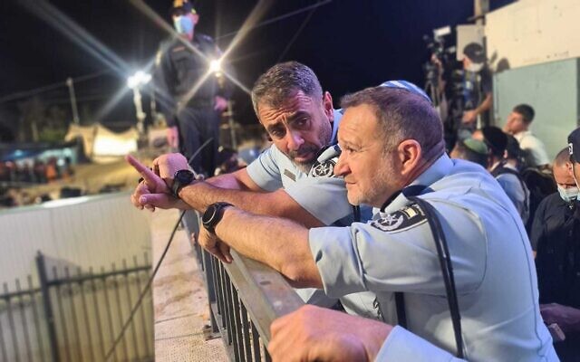 Outgoing Northern District Commander Shimon Lavi (R) and Police Commissioner Kobi Shabtai (R) at Mount Meron ahead of the tragedy, April 29, 2021 (Israel Police)