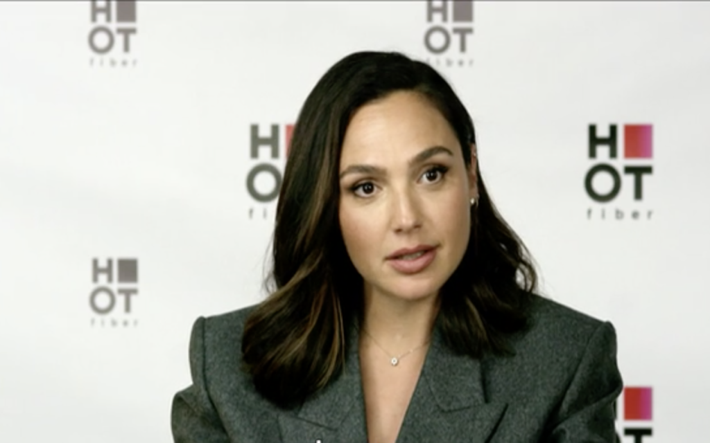 Gal Gadot bemoans violence against women, says relative was killed by husband - Vimarsana News