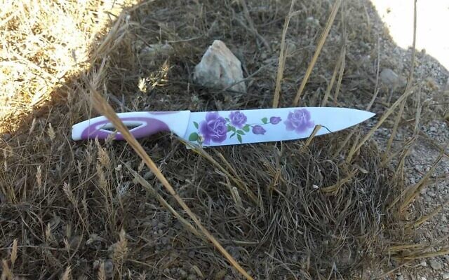 The knife allegedly carried by a suspect who tried to infiltrate the Yitzhar settlement on June 25, 2021 (Yitzhar spokesperson)