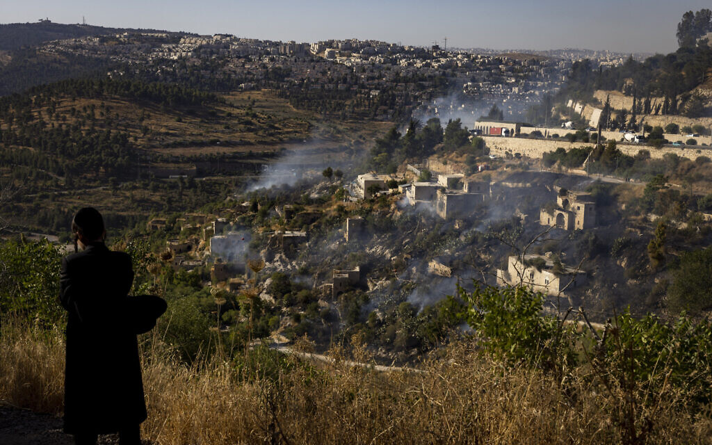 Huge forest fires near Jerusalem contained as terror suspicions mount - Vimarsana News