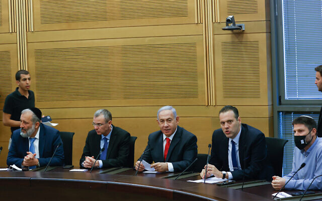 Benjamin Netanyahu leads a meeting of right-wing opposition parties supporting him, at the Knesset, June 14, 2021. (Yonatan Sindel/FLASH90)