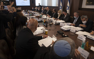 Prime Minister Naftali Bennett chairs the weekly cabinet meeting in Jerusalem, June 27, 2021. (AP Photo/Maya Alleruzzo, Pool)
