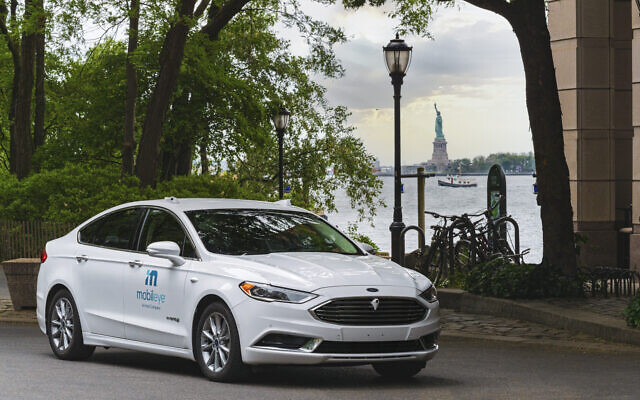 A Mobileye car doing a pilot drive in New York City, July 2021. (Courtesy)