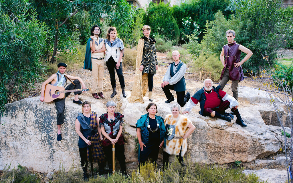 Rebels, royals misbehave in outdoor Shakespeare performance - Vimarsana News