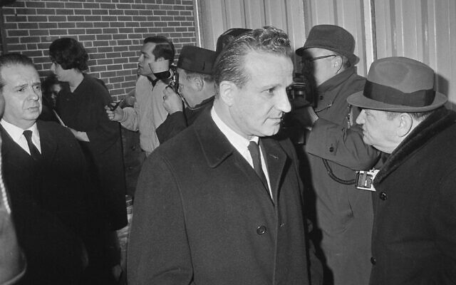 Jack Ruby killed Lee Harvey Oswald on live TV, yet his trial was no slam  dunk | The Times of Israel