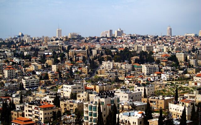 A panorama of the Sheikh Jarrah neighborhood of Jerusalem, with Jerusalem's city center in the background, taken March 2009. (Wikipedia/David Shankbone/CC BY)
