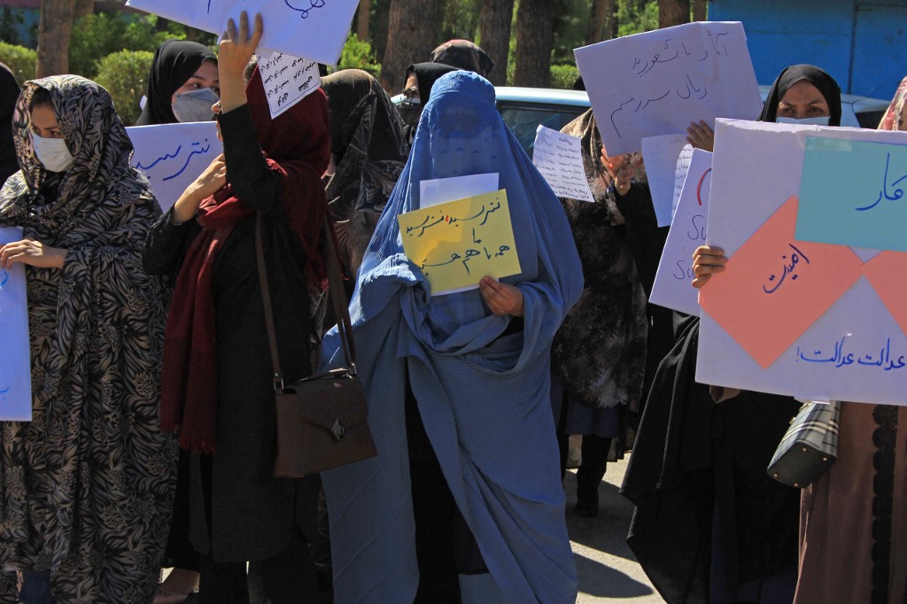 Afghan Women Protesting Against Women's Right Abuse