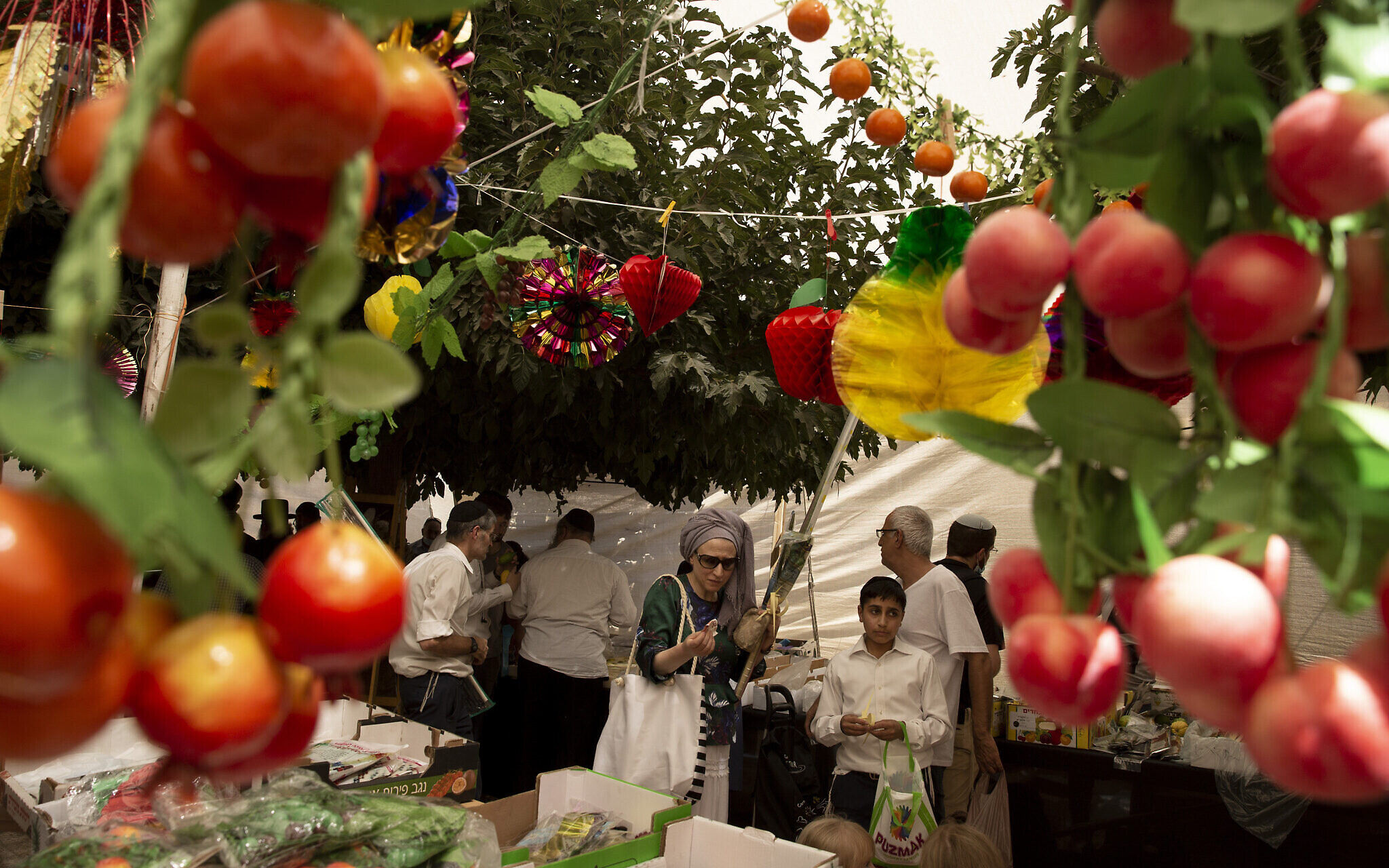 Israelis Celebrate Sukkot Festival This Year With Fewer Pandemic Israelis Celebrate Sukkot Festival This Year With Fewer Pandemic