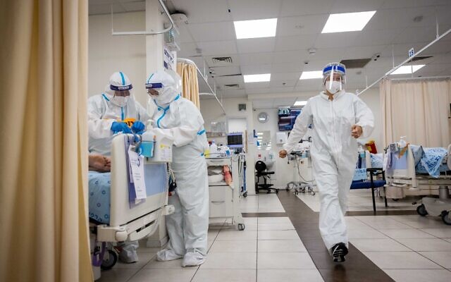 A coronavirus ward at Shaare Zedek hospital in Jerusalem on September 23, 2021. (Yonatan Sindel/Flash90)