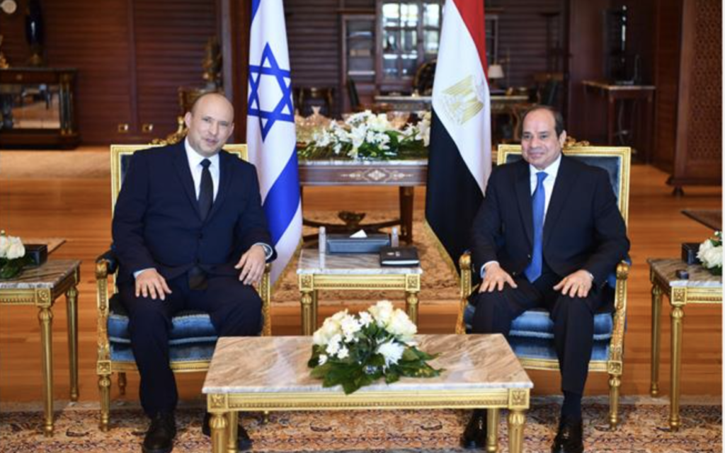 Prime Minister Naftali Bennett (L) and Egyptian President Abdel-Fattah el-Sissi meet on Monday, September 13, 2021 in Sharm el-Sheikh (Credit: Egyptian Presidency)