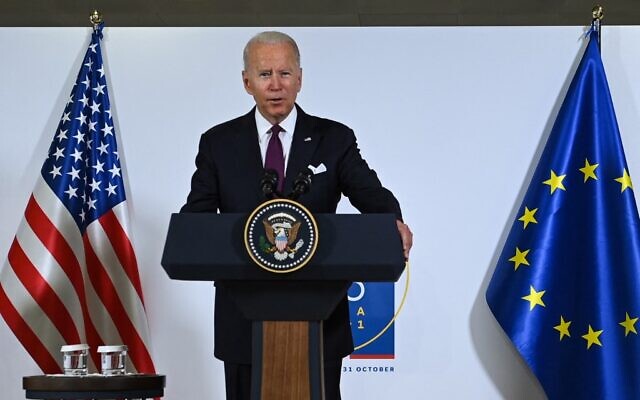 US President Joe Biden addresses the media with President of the European Commission during the G20 of World Leaders Summit on October 31, 2021 at the convention center "La Nuvola" in the EUR district of Rome. (Brendan SMIALOWSKI / AFP)