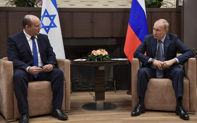 Prime Minister Naftali Bennett (left) meets with Russian President Vladimir Putin in Sochi, Russia, on October 22, 2021. (Kobi Gideon/GPO)