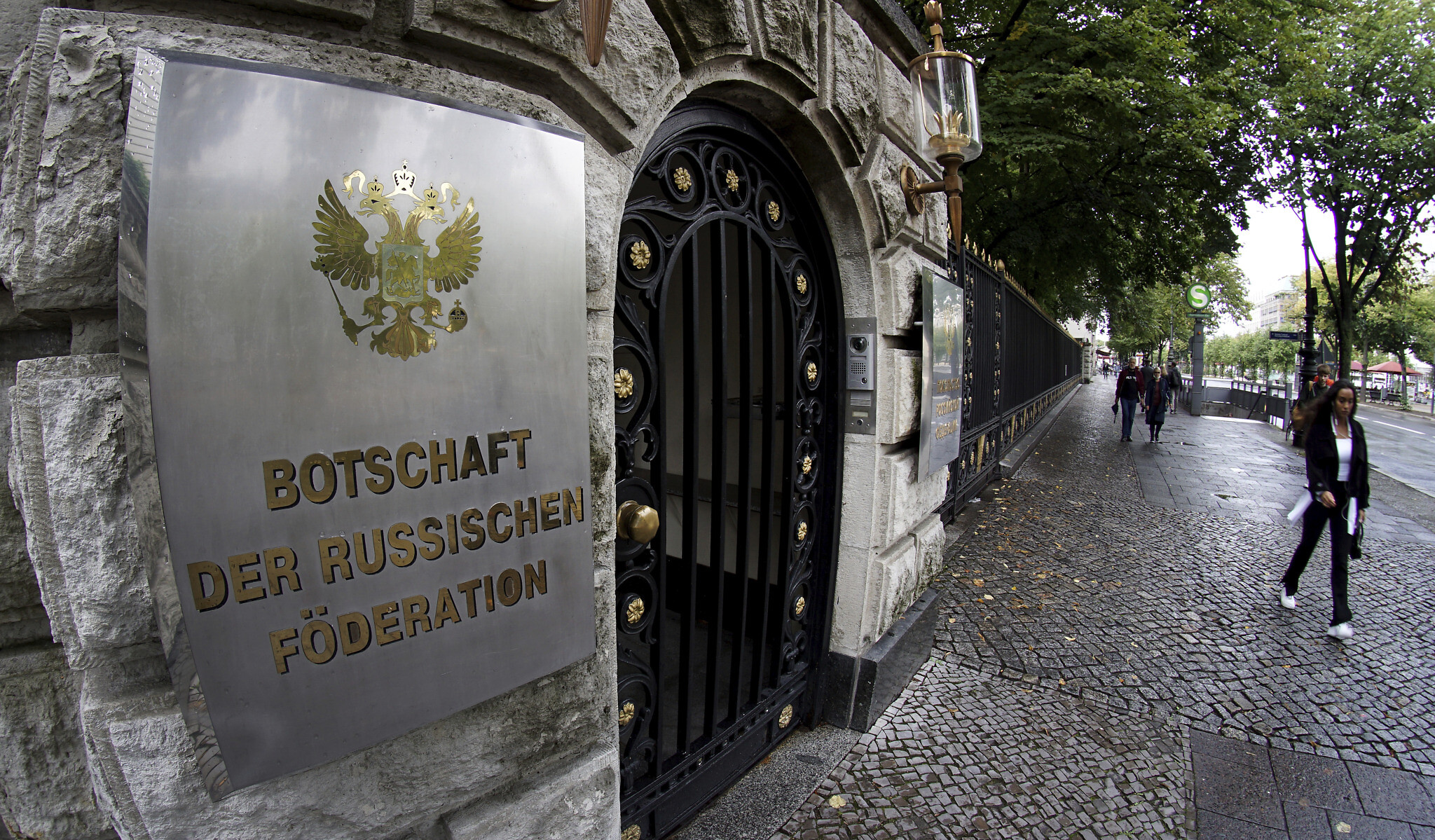 transportabel Skære af springvand Russian embassy in Berlin calls mysterious death of diplomat a 'tragic  accident' | The Times of Israel