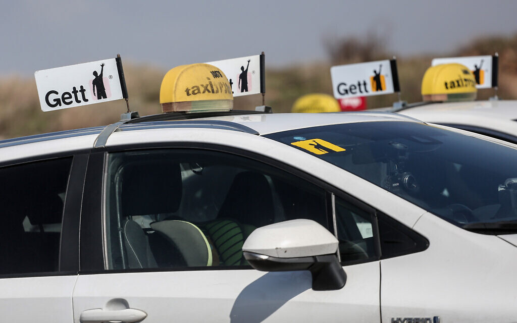 Israeli parking payments app inks deal to buy ridesharing startup Gett for $175m