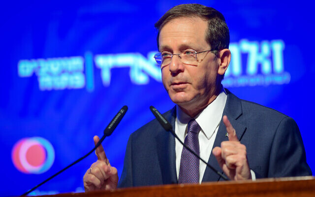 President Isaac Herzog speaks at the Haaretz Democracy Conference in Jaffa, on November 9, 2021. (Avshalom Sassoni/ Flash90)