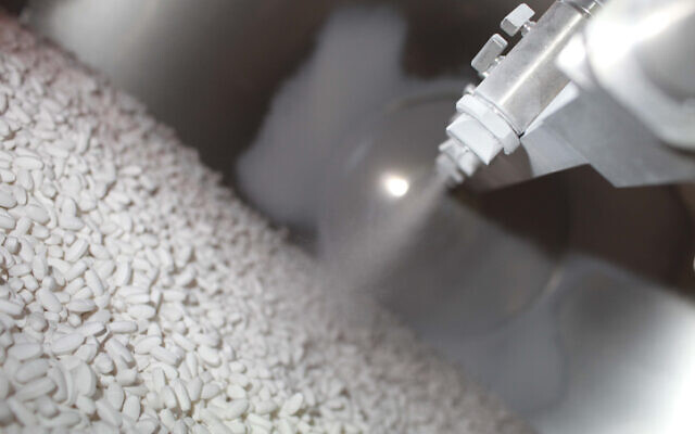 Illustration of pills at a Teva factory in Jerusalem on March 15 2010. (Nati Shohat/Flash90)