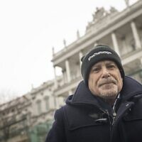 Barry Rosen, 77, a former US diplomat who was one of the 52 hostages held in Iran during 444 days from 1979 to 1981, speaks to AFP journalists outside the Coburg palace in Vienna , Austria, on January 14, 2022. (JOE KLAMAR / AFP)