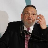 Rabbi Simcha Krauss speaks at a dinner hosted by Yeshivat Eretz HaTzvi in his honor on Feb. 5, 2014. (Courtesy Yeshivat Eretz HaTzvi)