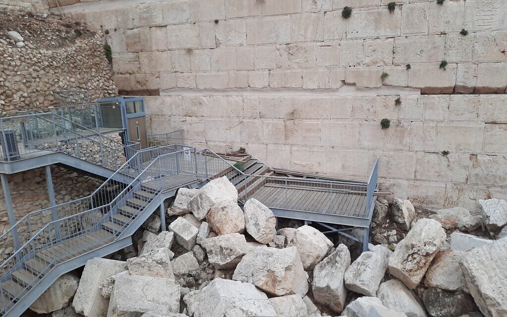 The blocked-off platform that abuts the stones of the Western Wall at the egalitarian plaza seen on December 30, 2021. (Amy Spiro)