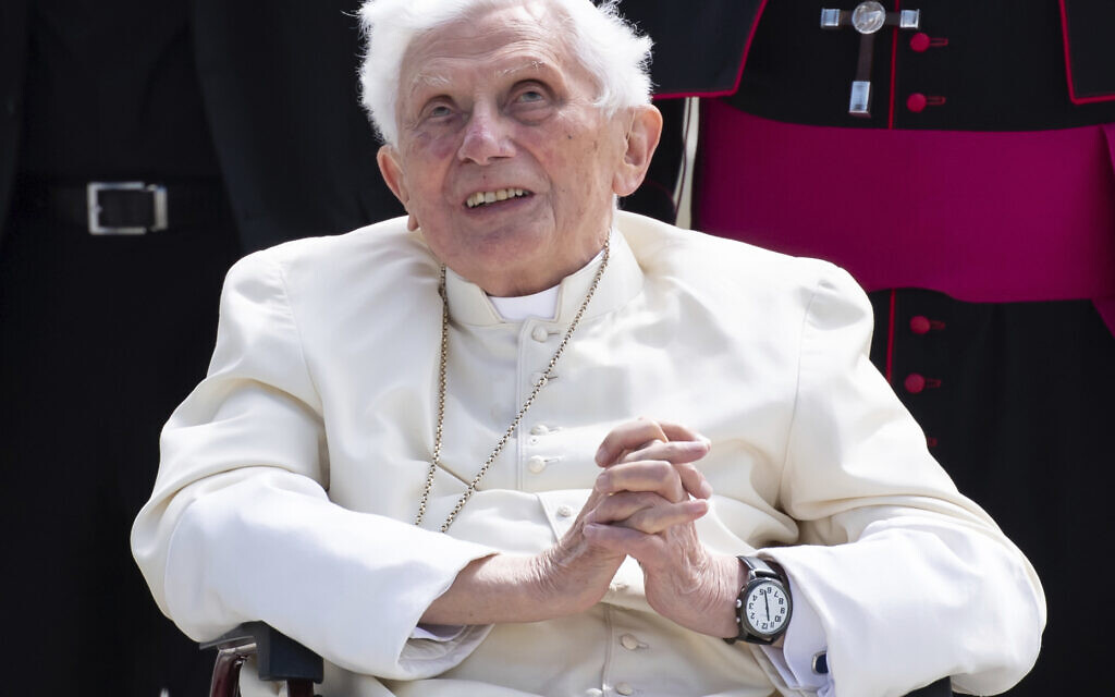 world News  Pope Francis asks for special prayers for ‘very sick’ predecessor Benedict XVI