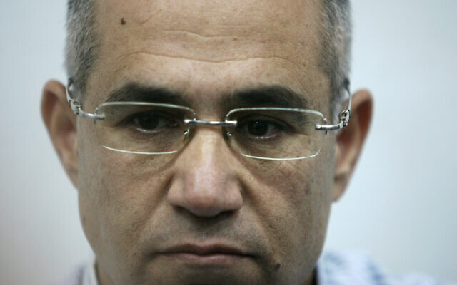 Former CEO of the Heftsiba Construction Company, Boaz Yona, awaits for his verdict at the Jerusalem District Court, on Wednesday, November 19, 2008. (Kobi Gideon/Flash90)