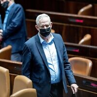 Defense Minister Benny Gantz attends a vote at the Knesset, in Jerusalem, January 17, 2022. (Yonatan Sindel/Flash90)