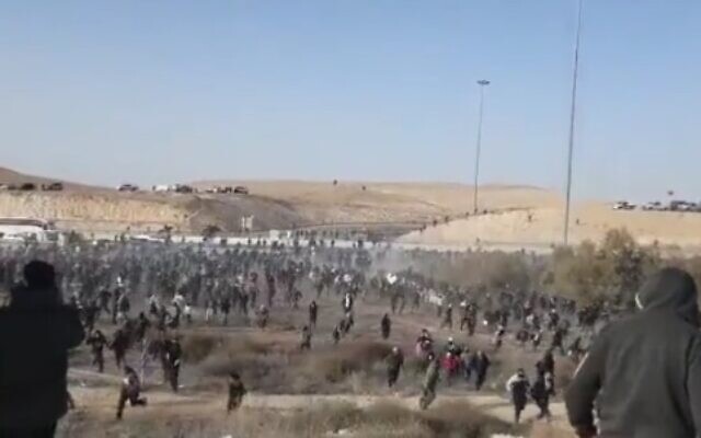 Unret in the Negev as cops clash with protesters over forestation work by the Jewish National Fund (JNF), on January 13, 2022 (video screenshot)