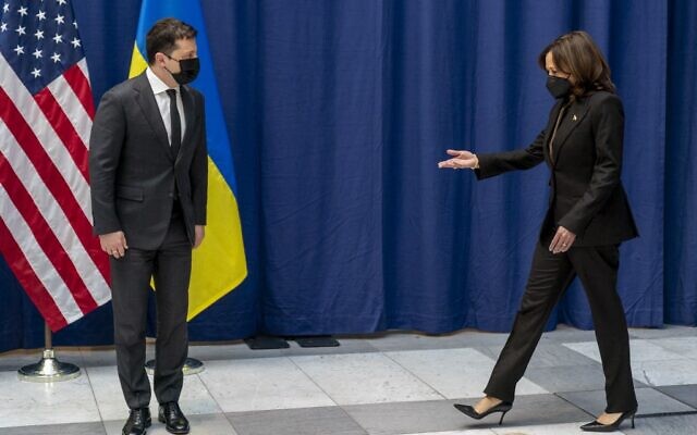US Vice President Kamala Harris and Ukrainian President Volodymyr Zelensky meet at the Munich Security Conference (MSC) in Munich, southern Germany, on February 19, 2022. (Andrew Harnik / POOL / AFP)