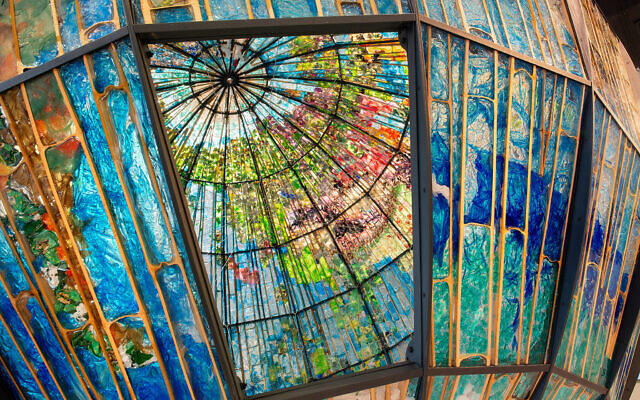 The interior of artist Beverly Barkat's latest work, 'Earth Poetica,' at the Jerusalem aquarium starting on February 6, 2022. (Courtesy: Michael Amar)