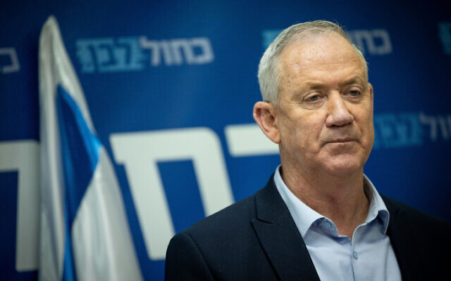 Defense Minister Benny Gantz leads a faction meeting at the Knesset on January 31, 2022 (Yonatan Sindel/Flash90)