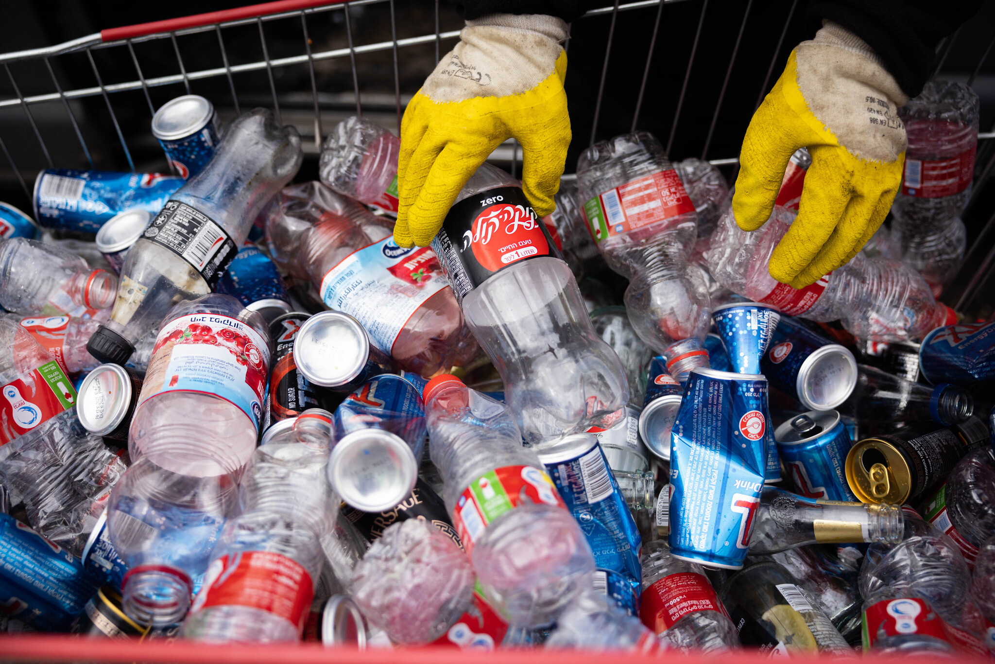 Ministry censures beverage companies for slow collection of recycling  containers