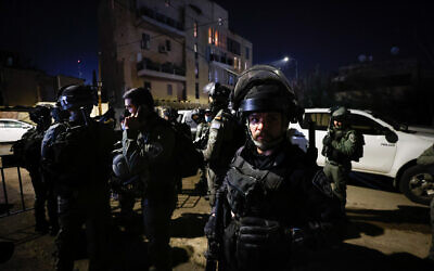 Police guard the East Jerusalem neighborhood of Sheikh Jarrah, February 13, 2022. (Olivier Fitoussi/Flash90)
