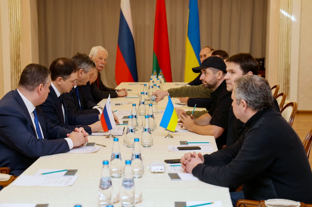 Moscow Kyiv To Hold Third Round Of, When Were The Three Round Table Conference Held
