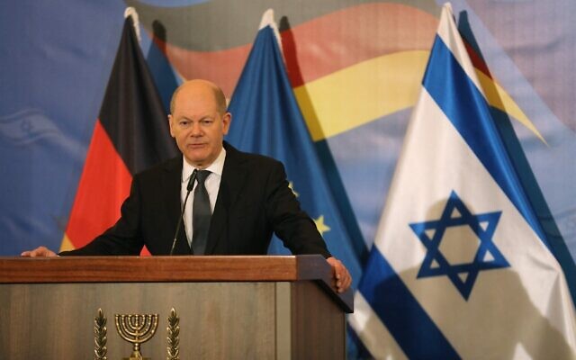 German Chancellor Olaf Scholz gives a joint press conference with the Israeli prime minister at the King David Hotel in Jerusalem on March 2, 2022. (GIL COHEN-MAGEN / POOL / AFP)