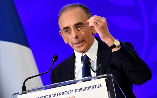 French far-right presidential candidate Eric Zemmour addresses a press conference ahead of the April 10 French presidential election's first round, on March 23, 2022, in Paris. (Bertrand Guay/AFP)