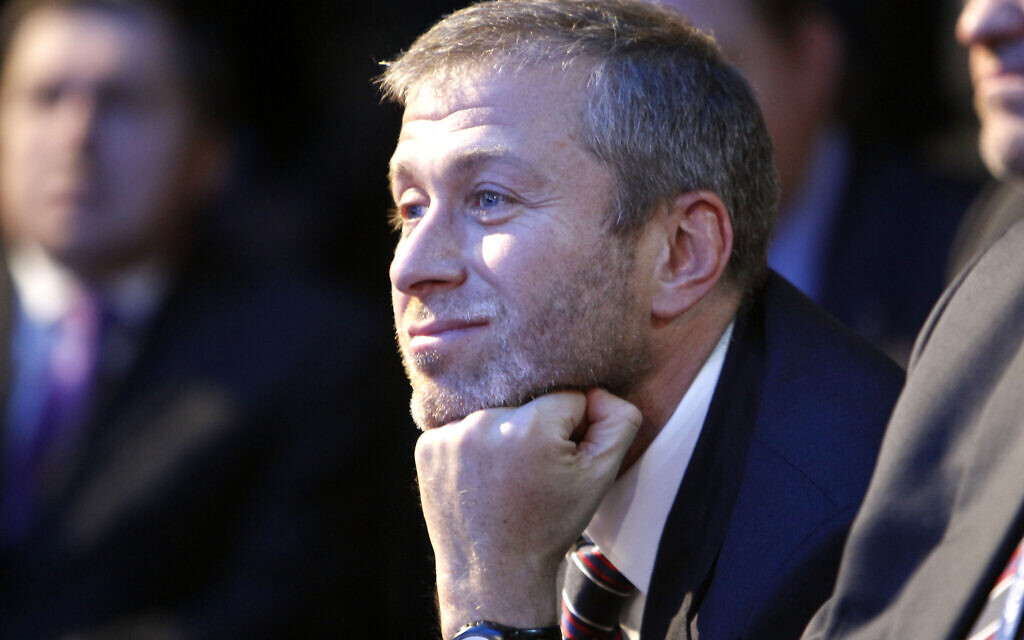 Russian businessman Roman Abramovich looks on, as he follows Prime Minister Vladimir Putin's press conference after Russia was announced being the host for the 2018 soccer World Cup in Zurich, Switzerland, December 2, 2010. (AP/Anja Niedringhaus)