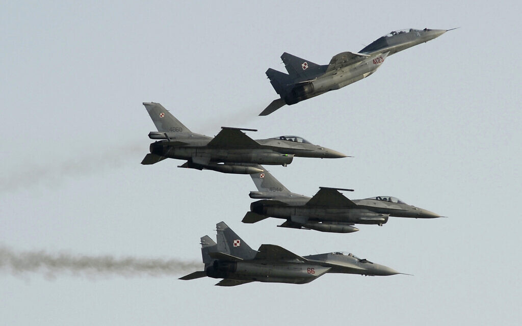 Kijów mówi, że Stany Zjednoczone nie mają nic przeciwko dostarczaniu samolotów bojowych do Polski”