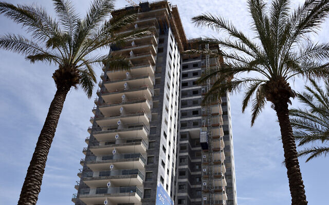 New residential buildings in the coastal city of Netanya, March 26, 2020. (Gili Yaari / Flash90)