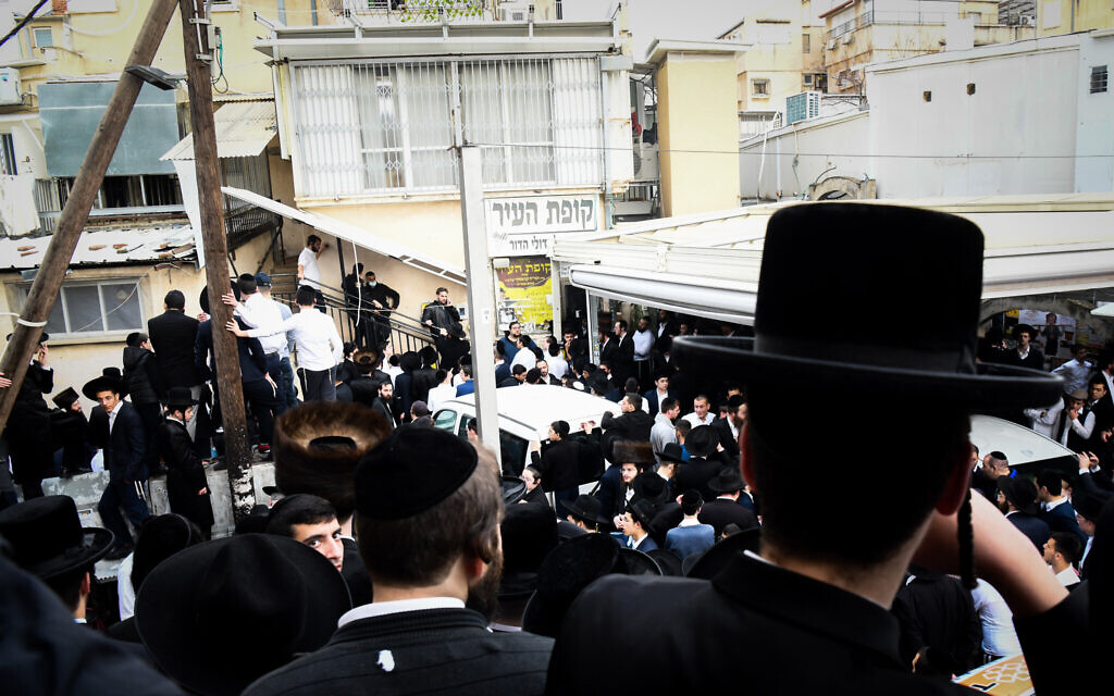 Centraal-Israël zal zondag grotendeels gesloten zijn, aangezien de begrafenis van Kanevsky zich voorbereidt om menigten te trekken