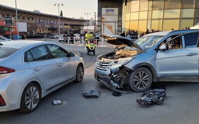 The scene of a deadly terror attack outside the BIG shopping center in Beersheba, southern Israel, on March 22, 2022. (Flash90)