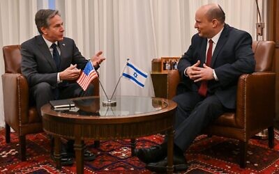 Prime Minister Naftali Bennett (right) meets with US Secretary of State Antony Blinken at the Prime Minister's Office in Jerusalem on March 27, 2022. (Kobi Gideon/GPO)