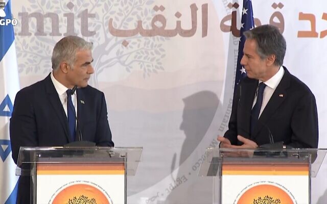 Foreign Minister Yair Lapid and US Secretary of State Antony Blinken address the Negev Summit, March 28, 2022 (GPO screenshot)