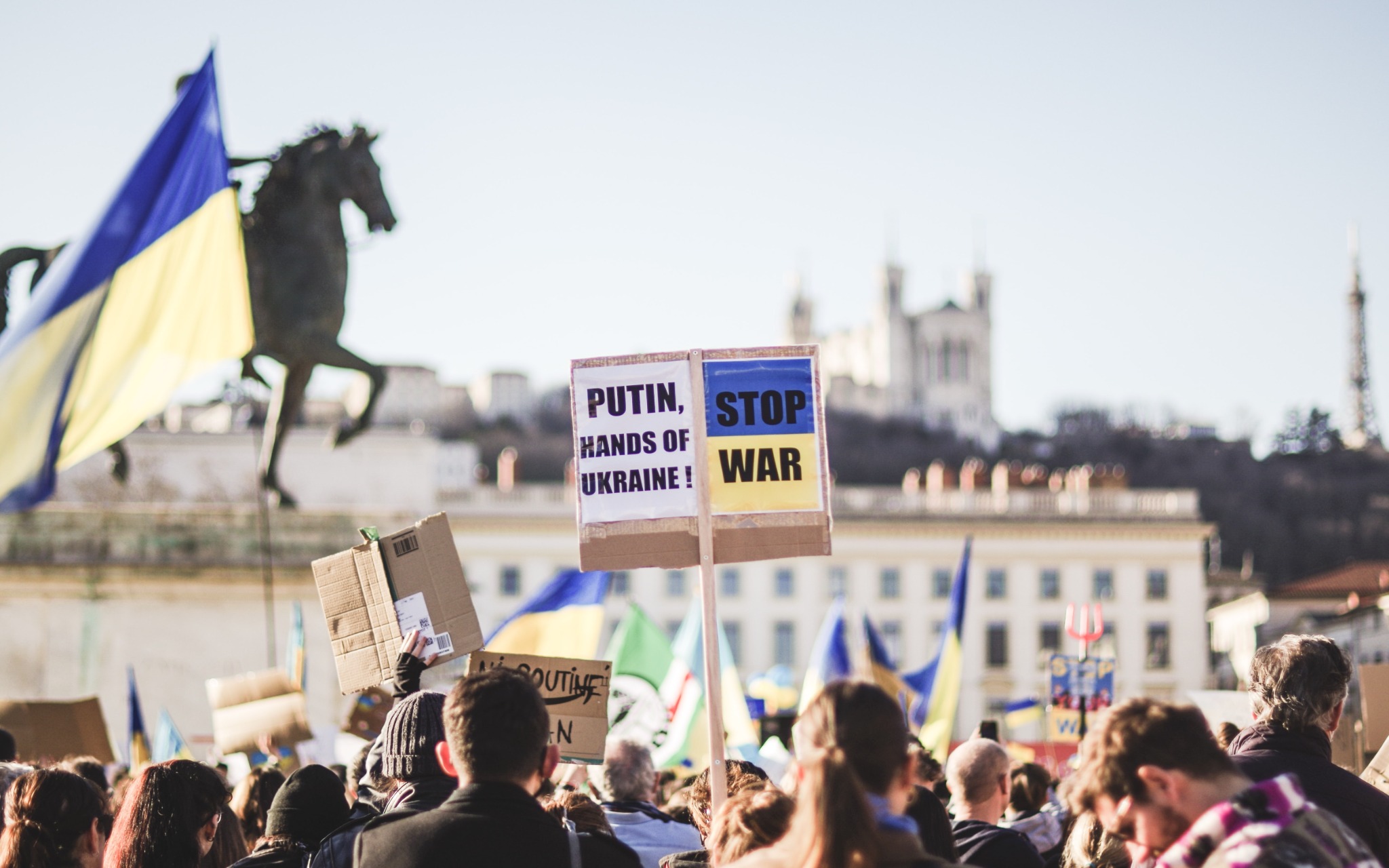 Protests in Lyon against the war in Ukraine — Februrary 27th, 2022 (Credit: ev on Unsplash)