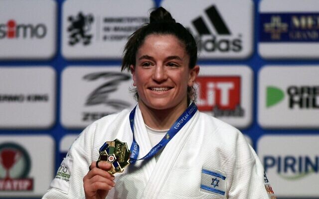 Israel's Timna Nelson-Levy celebrates after winning the gold medal for the women's under 57 kg contest of the European Judo Championships 2022 at the Armeets Arena in Sofia on April 29, 2022. (Photo by Nikolay DOYCHINOV / AFP)