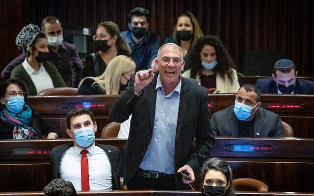MK Nir Orbach reacts during a discussion on the Electricity Law connecting to Arab and Bedouin towns, during a plenum session in the assembly hall of the Israeli parliament in Jerusalem, January 5, 2022. (Yonatan Sindel/Flash90)