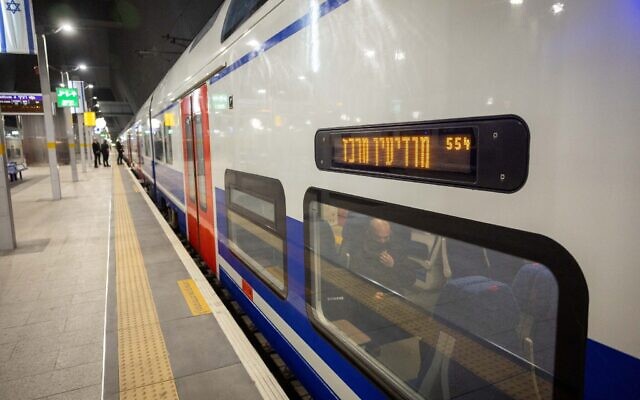 A new train line between Jerusalem and Modiin opened on Thursday, March 31, 2022. (Yonatan Sindel/Flash90)